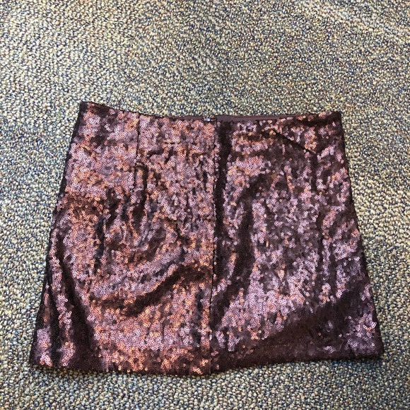 🍒2/$20🍒NEW F21 Sequin Skirt - Picture 1 of 5